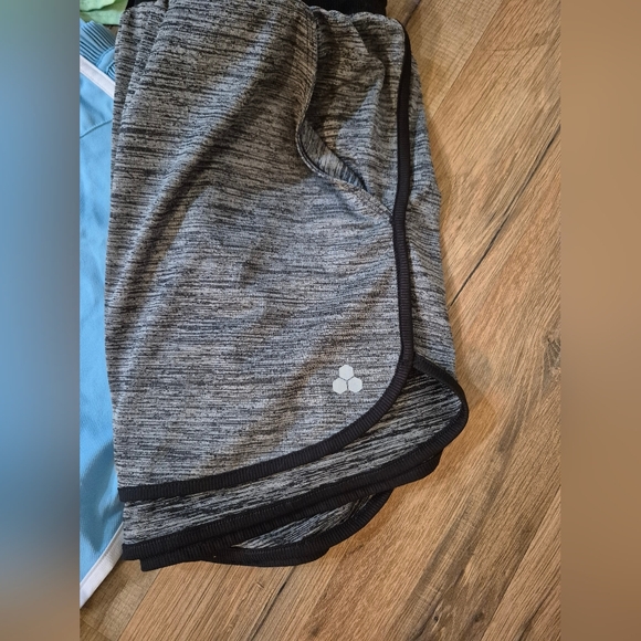 Womens All in Motion Athletic Shorts Bundle. 4 Pair. - Picture 2 of 10